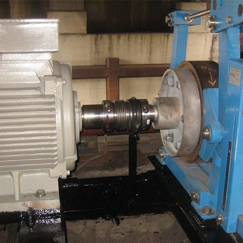 Antriebssystem der Klappbrücke Duisburg Unterlegbleche