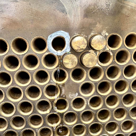 Roehrenwaermetauscher mit vielen Löchern