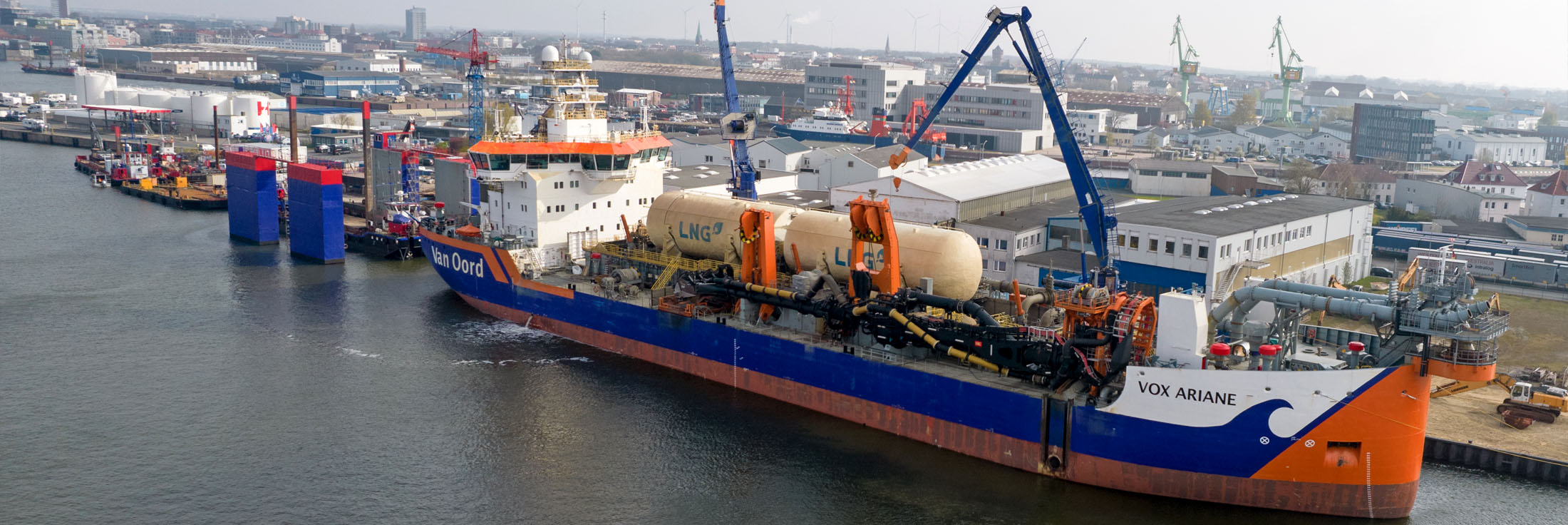 Vox Ariane an der Pier der Heise Werft